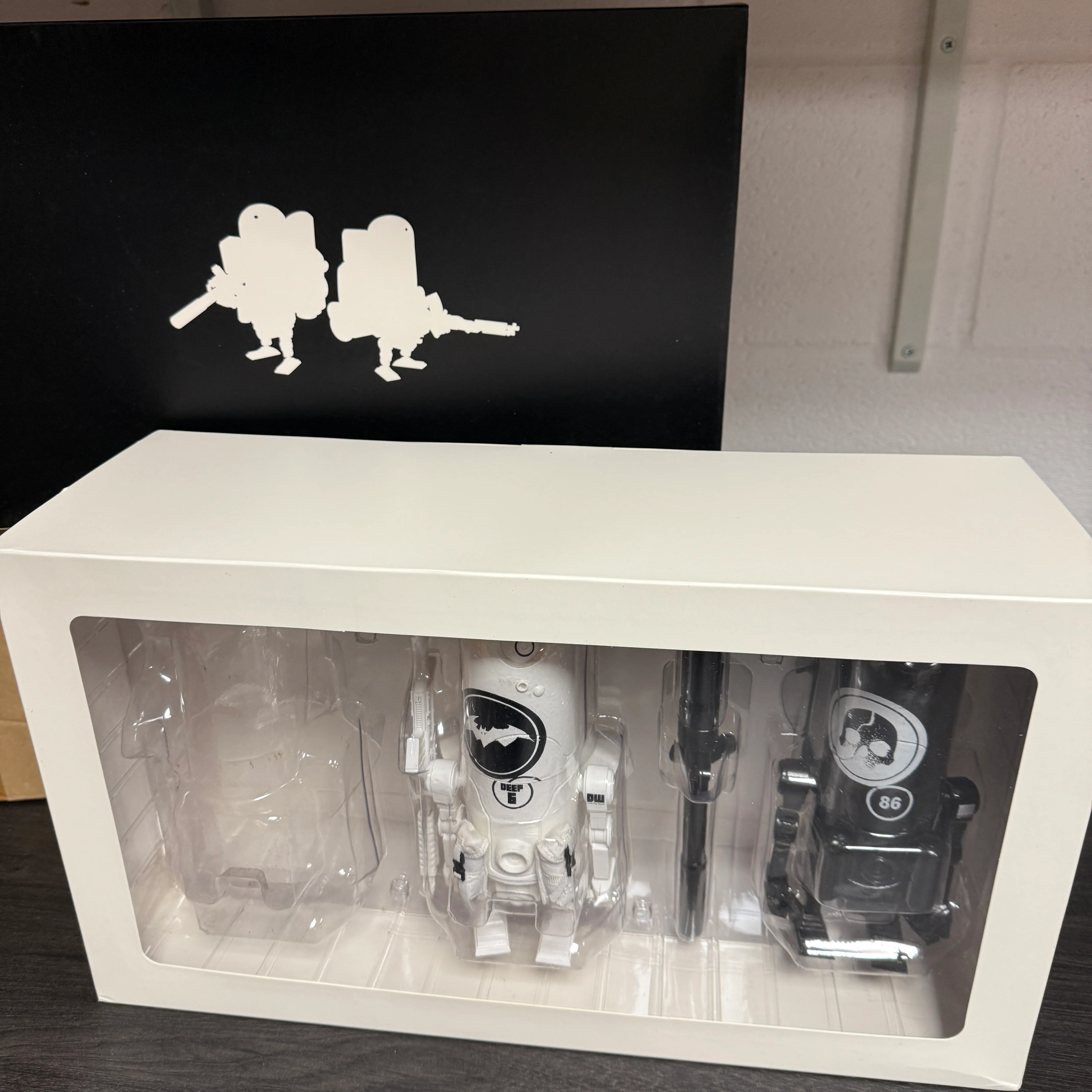 Ashley Wood 3A Toys World War Robot Portable WWRp Daywatch and Nightwatch Armstrongs 1/12 Scale