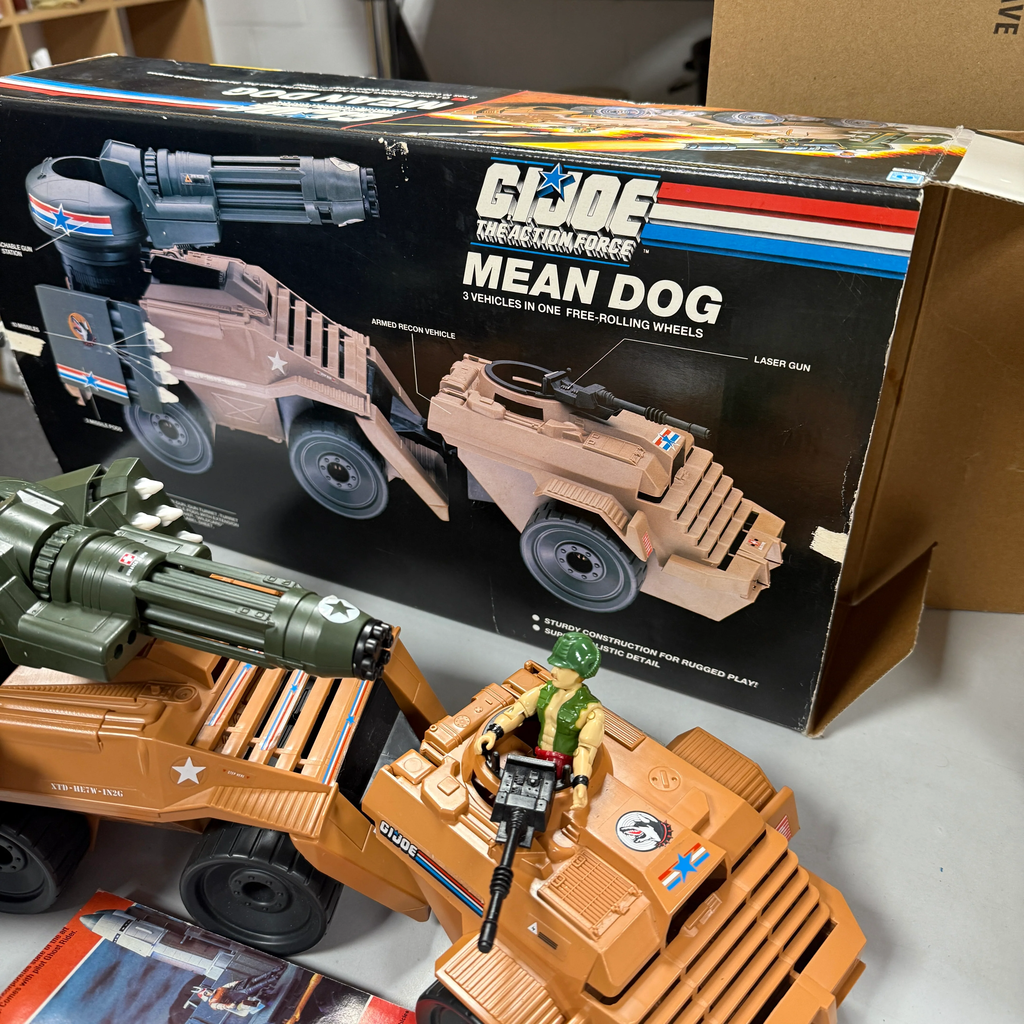 G.I. Joe The Action Force Boxed Mean Dog Complete - Image 3