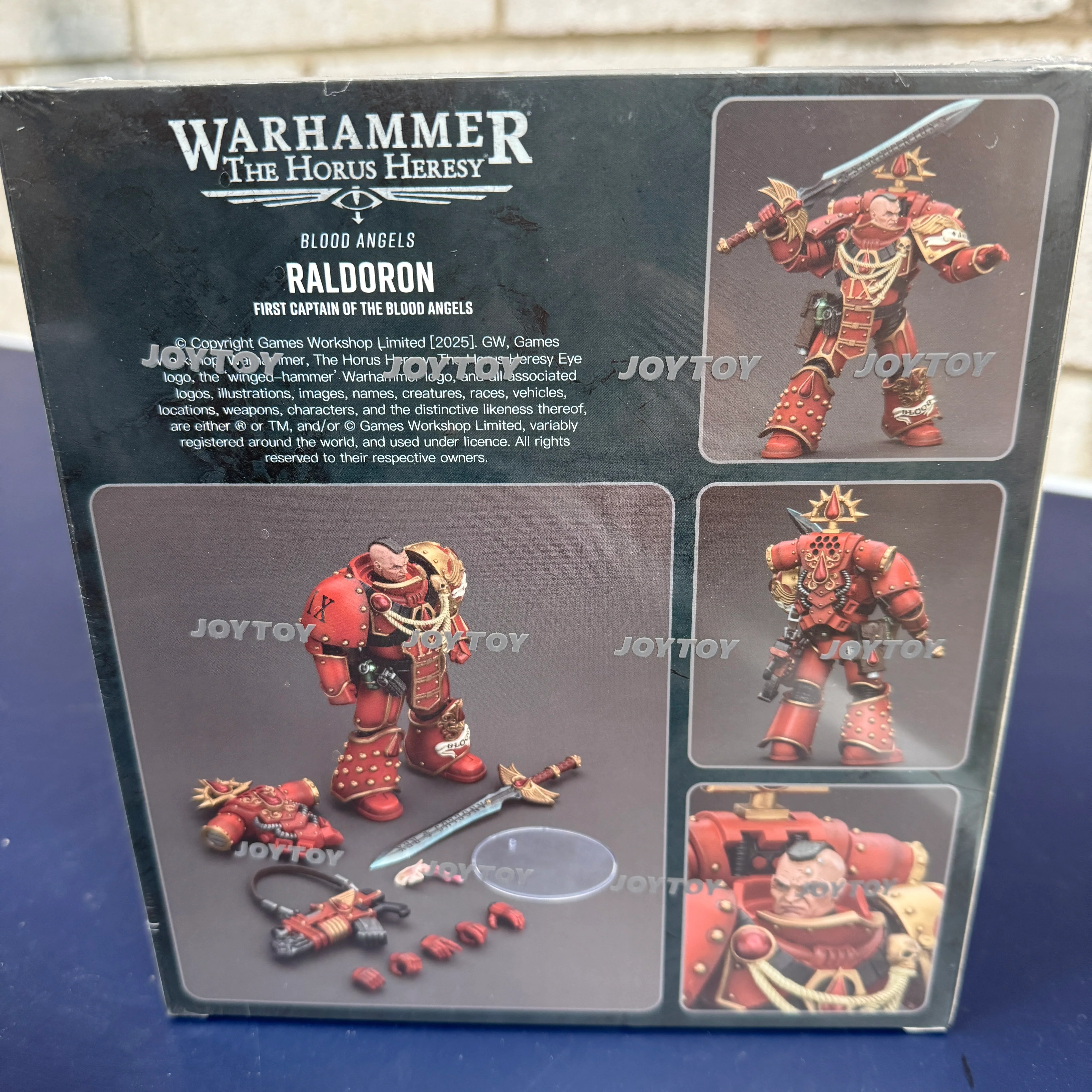 JOYTOY 1/18 Warhammer Blood Angels Raldoron First Captain of the Blood Angels - Image 2