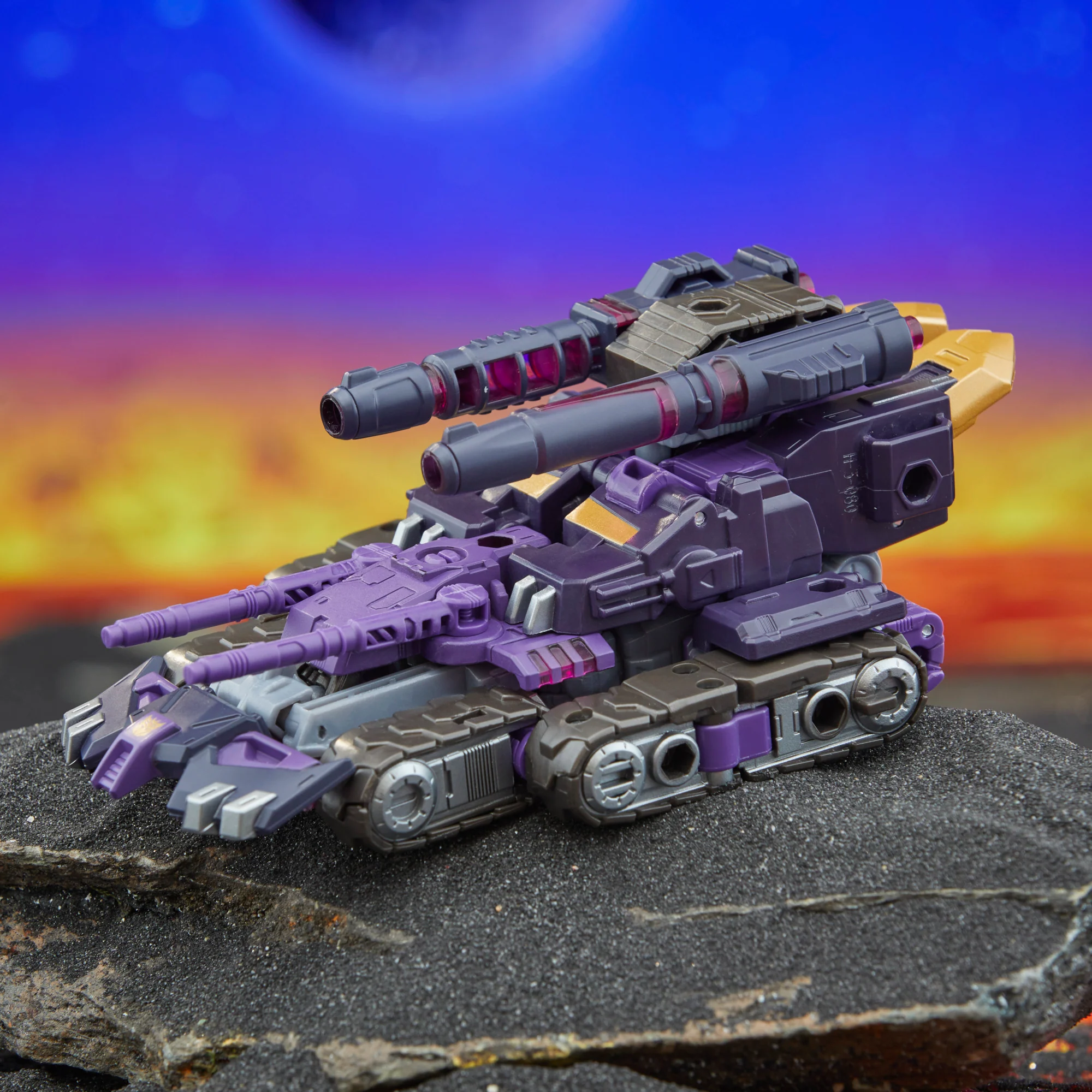 Transformers Legacy United (Comic Universe) Voyager Tarn - Image 11