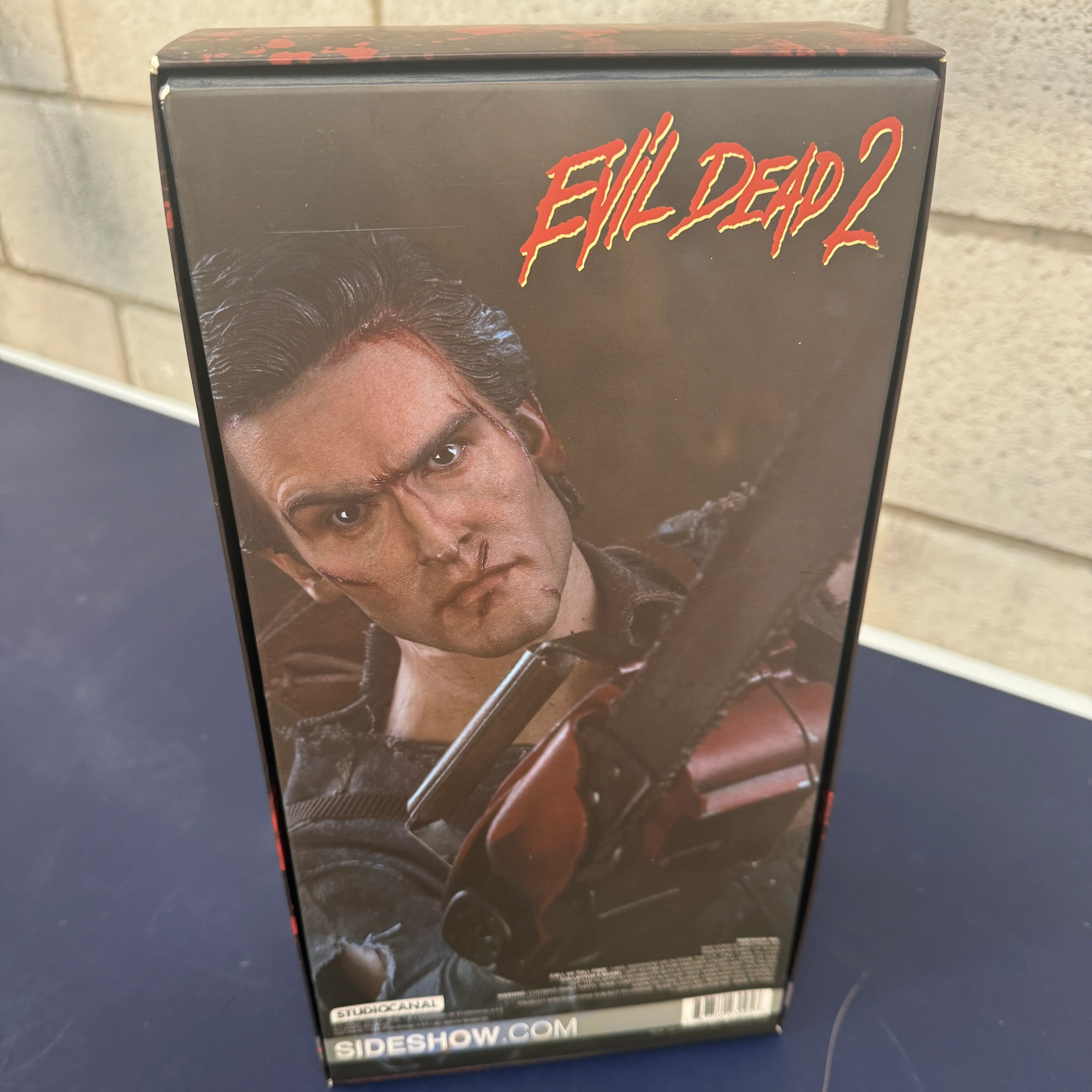 Sideshow Colletibles Ash Williams Evil Dead 2 1/6 Scale Collectible Figure - Image 2