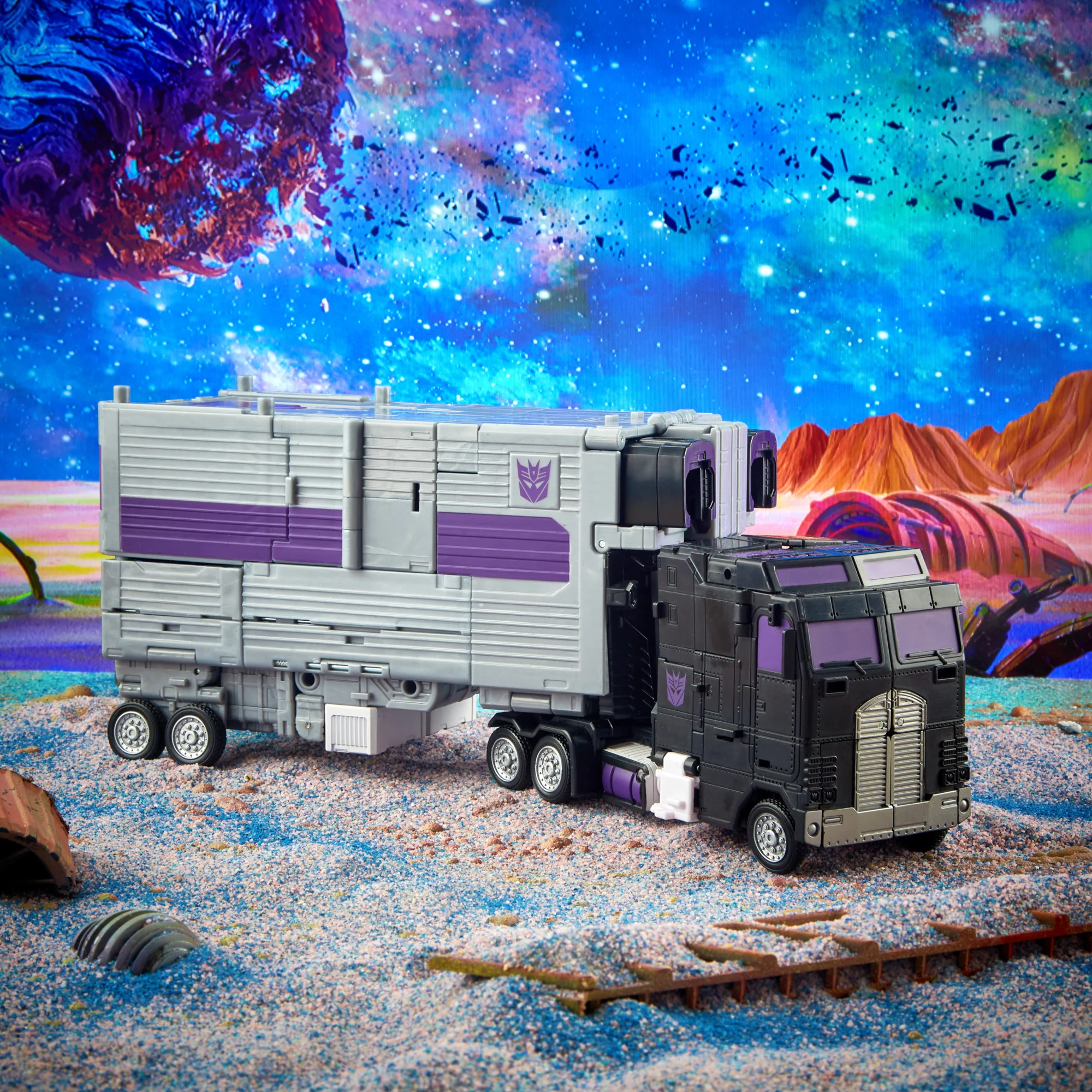 Transformers Legacy Commander Motormaster - Image 6